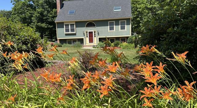 Photo of 176 Cox St, Hudson, MA 01749