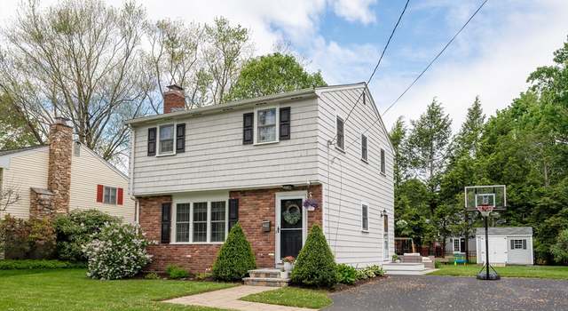 Photo of 67 Greenleaf Cir, Framingham, MA 01701