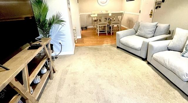 Photo of 805 Franklin Xing #5, Franklin, MA 02038