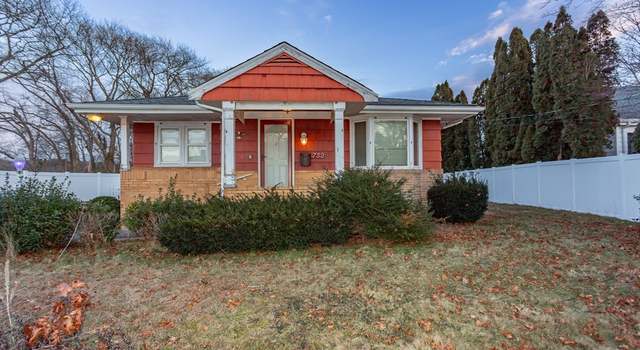 Photo of 752 Dartmouth St, Dartmouth, MA 02748