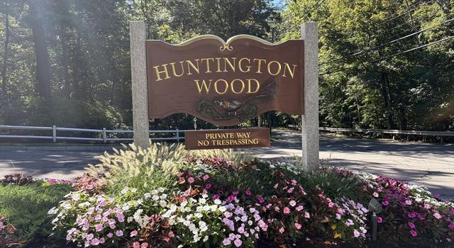Property at 501 Foxwood Cir #501, Peabody, MA 01960, 2 beds, 2 baths