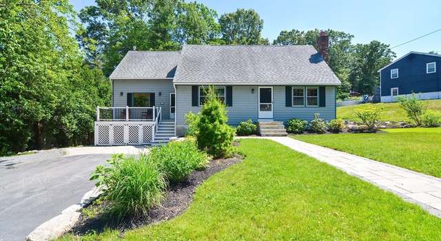 Photo of 32 Winsor Dr, Dracut, MA 01826