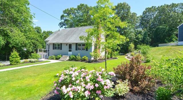 Photo of 32 Winsor Dr, Dracut, MA 01826