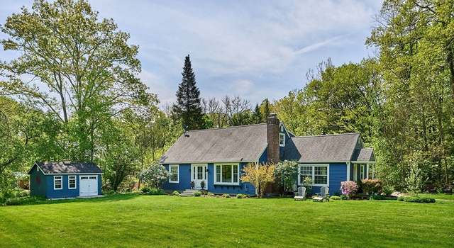 Photo of 6 Valley View Rd, Williamsburg, MA 01096