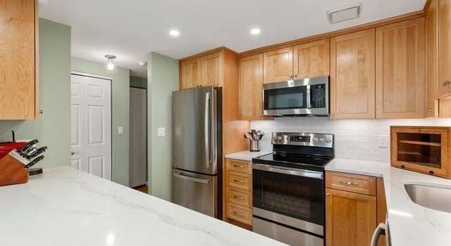 Photo of 200 Ledgewood Dr #604, Stoneham, MA 02180