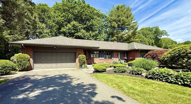 Photo of 104 Wheel Meadow Dr, Longmeadow, MA 01106