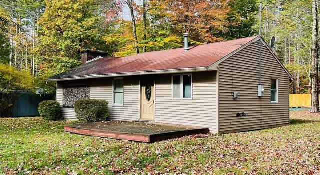 Photo of 31 Merrill Dr, Shutesbury, MA 01072