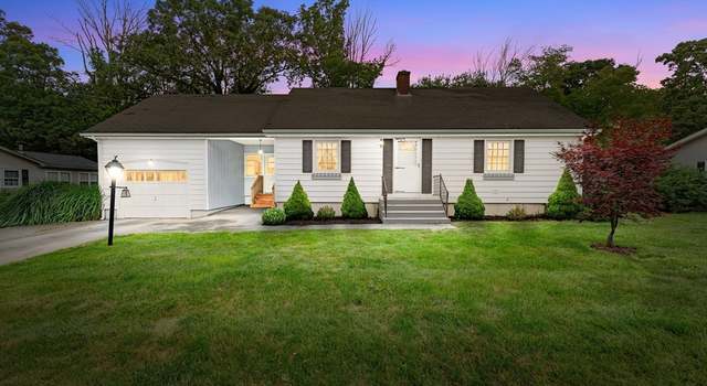 Photo of 7 Stephen Dr, Webster, MA 01570