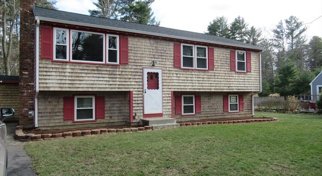 Photo of 25 Stone St, Middleboro, MA 02346