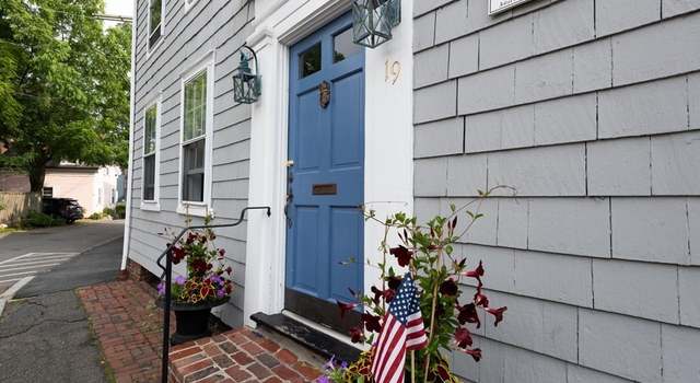 Photo of 19 Franklin St #4, Marblehead, MA 01945