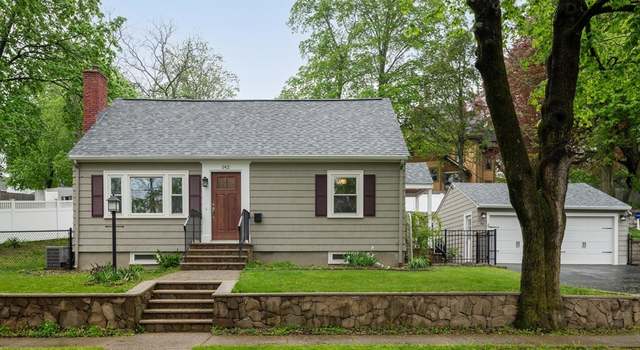 Photo of 142 Vine St, Reading, MA 01867