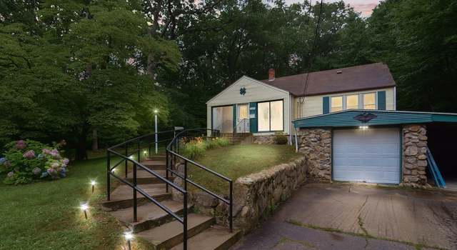 Photo of 304 Saint Paul St, North Smithfield, RI 02896