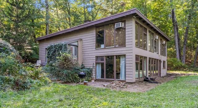 Photo of 35 Taylor Rd, Stow, MA 01775