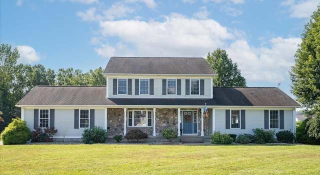Photo of 33 Jessie Ln, Westfield, MA 01085