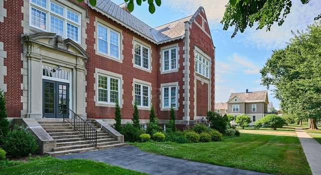 Photo of 58 Main St #2, Hatfield, MA 01038