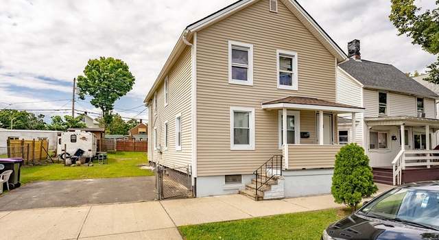 Photo of 67 Pine St, Holyoke, MA 01040