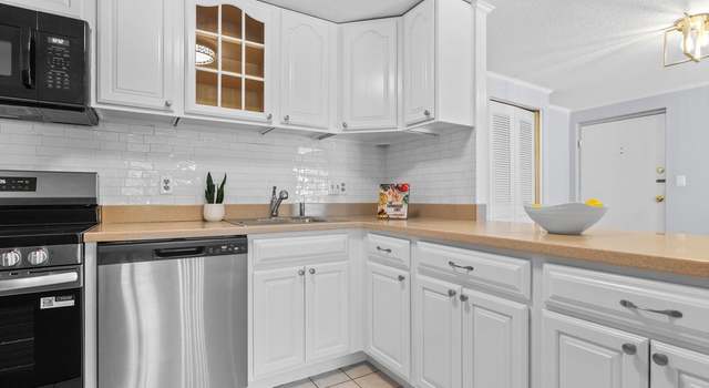 Photo of 100 Park Terrace Dr #124, Stoneham, MA 02180