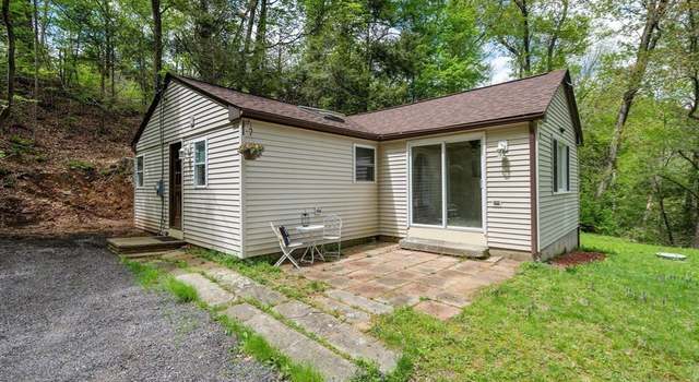 Photo of 8 Heritage Dr, Holland, MA 01521