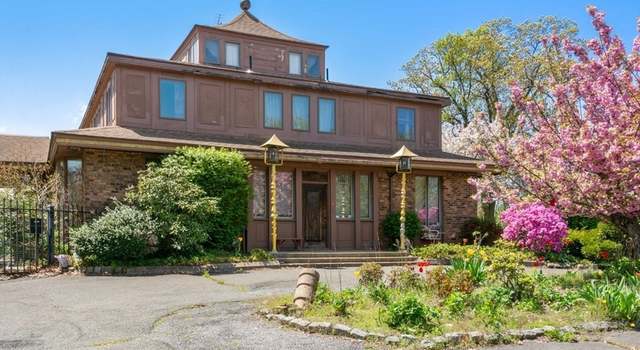 Photo of 302 Maple St, Springfield, MA 01105