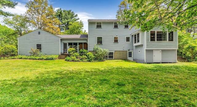 Photo of 4 Fairway Rd, Acton, MA 01720
