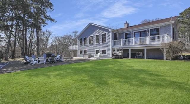 Photo of 6 Martha's Park Rd, Oak Bluffs, MA 02557