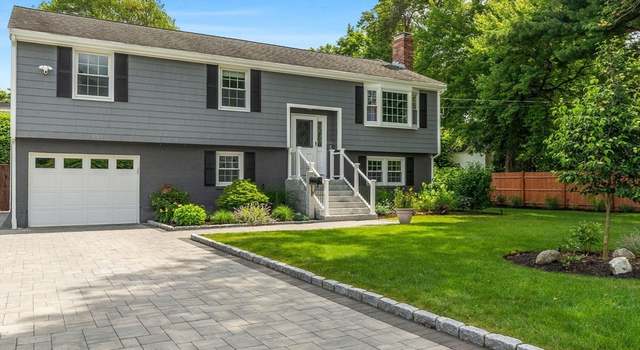 Photo of 134 Beacon Hill Blvd, North Andover, MA 01845