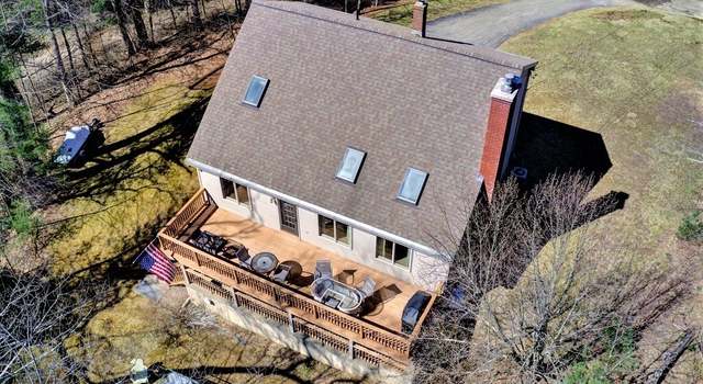 Photo of 42 Tantasqua Shore Dr, Sturbridge, MA 01566