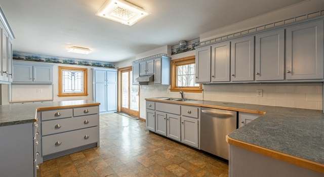 Photo of 836 Podunk Rd, East Brookfield, MA 01515