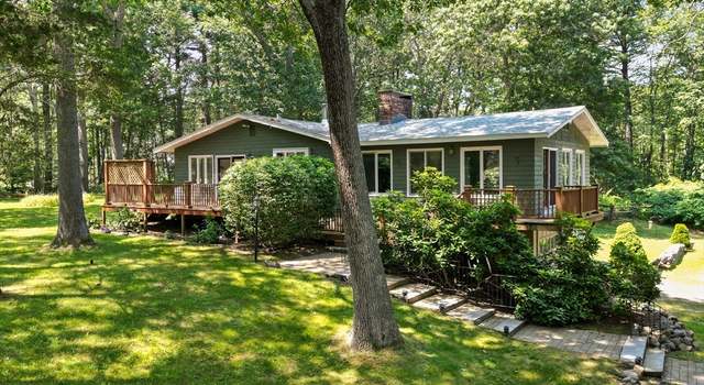 Photo of 118 Echo Cove Rd, South Hamilton, MA 01982