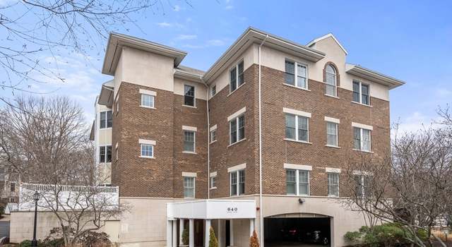 Photo of 640 Hammond St #202, Brookline, MA 02467