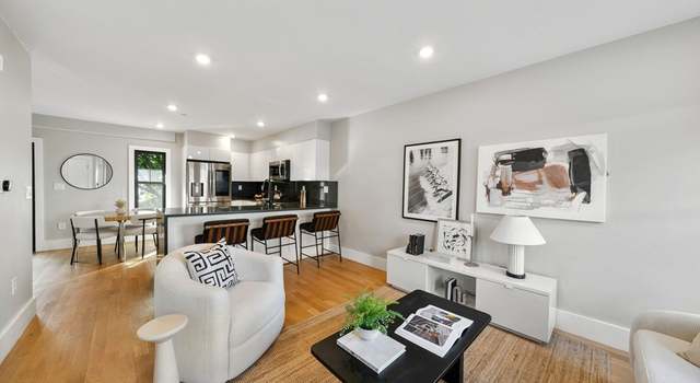 Photo of 4-6 Everett Pl #2, Boston, MA 02128
