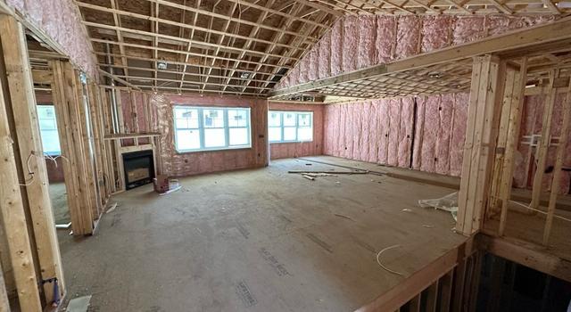 Photo of 15 Steplar Xing #15, Easthampton, MA 01027