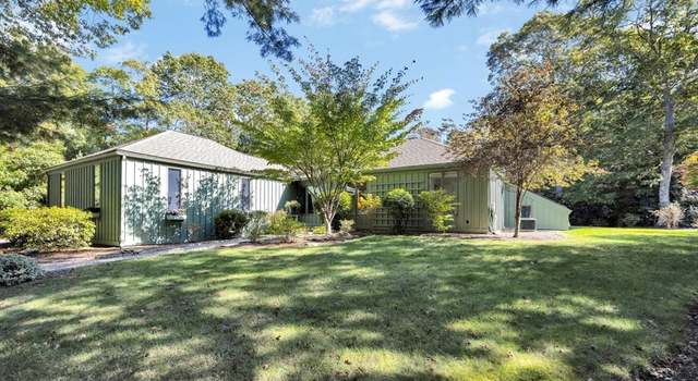 Photo of 17 Thatcher Holway Rd, Barnstable, MA 02648