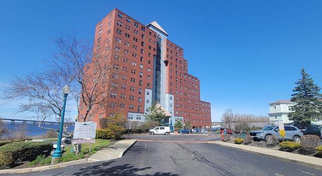Photo of 750 Davol St #813, Fall River, MA 02720