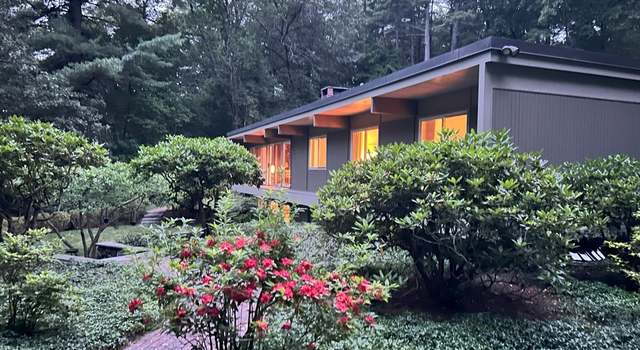 Photo of 14 Overlook Dr, Weston, MA 02493