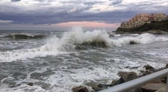 Photo of 31 Oceanside Dr #31, Hull, MA 02045