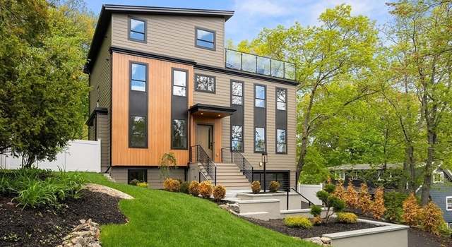 Photo of 11 Pamela Dr, Arlington, MA 02474