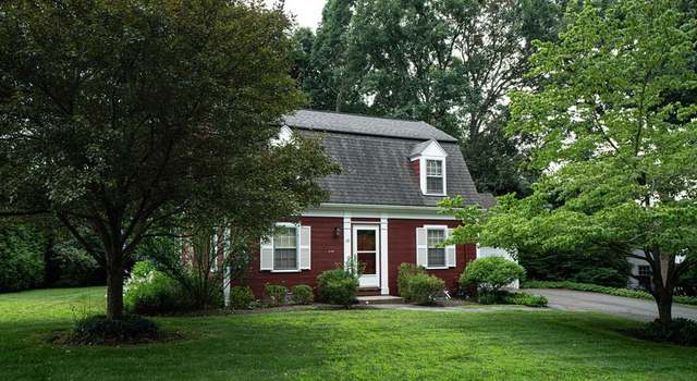 Photo of 19 Northgate Rd, Wellesley, MA 02481