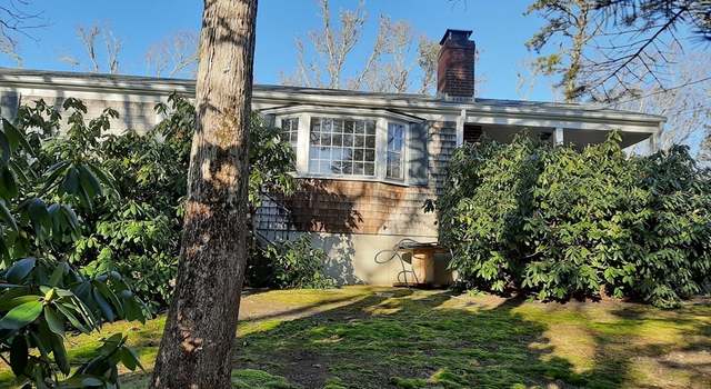 Photo of 8 Paddock Dr, Harwich, MA 02645
