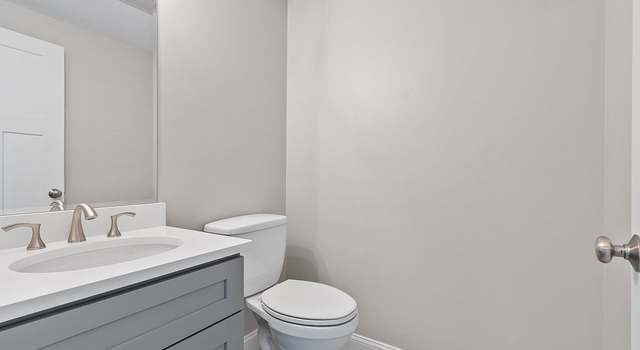 Photo of 168 Lowell St #2, Wilmington, MA 01887