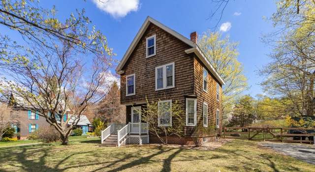 Photo of 80 School St, Groveland, MA 01834