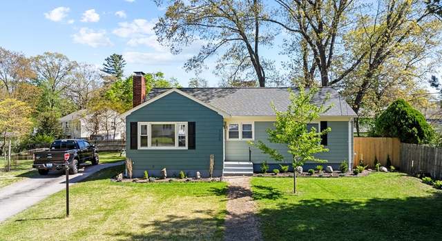 Photo of 136 Phillips Ave, Warwick, RI 02888