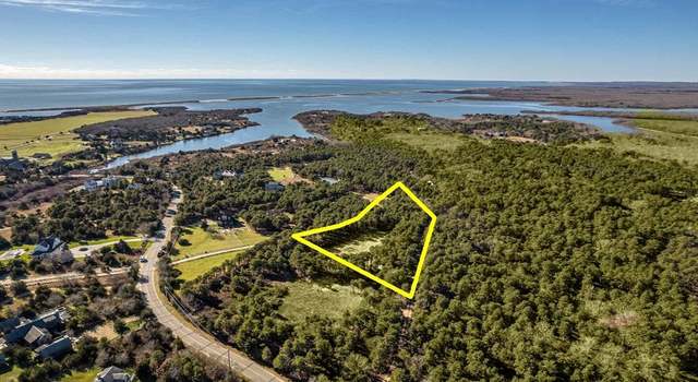 Photo of 9 Turkeyland Cove Rd, Edgartown, MA 02539