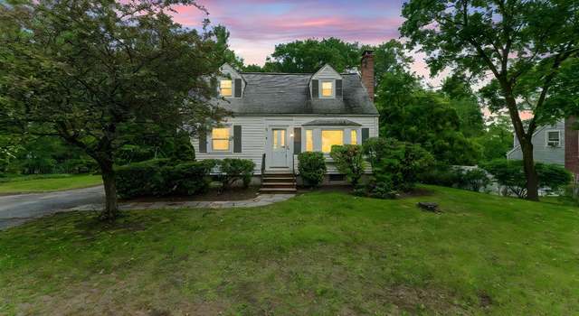 Photo of 4 Foster Rd, Burlington, MA 01803