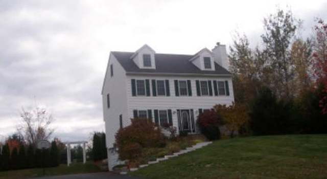 Photo of 87 Clover Hill Cir, Tyngsborough, MA 01879