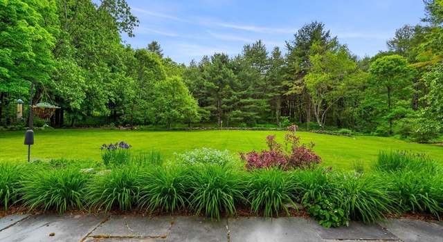 Photo of 338 Pond St, Dunstable, MA 01827