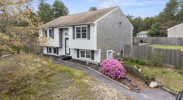 Photo of 11 Lori Ln, Wareham, MA 02538