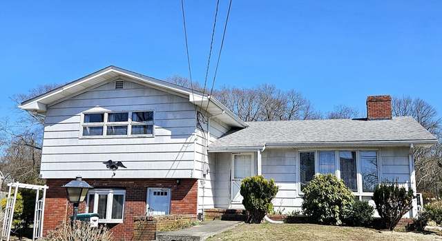 Photo of 106 S Main St, Acushnet, MA 02743