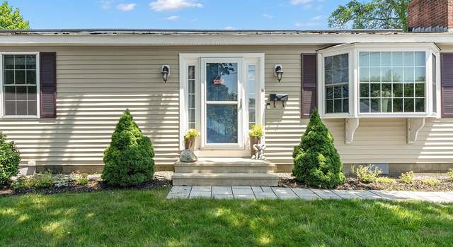 Photo of 16 Grosvenor St, Ayer, MA 01432