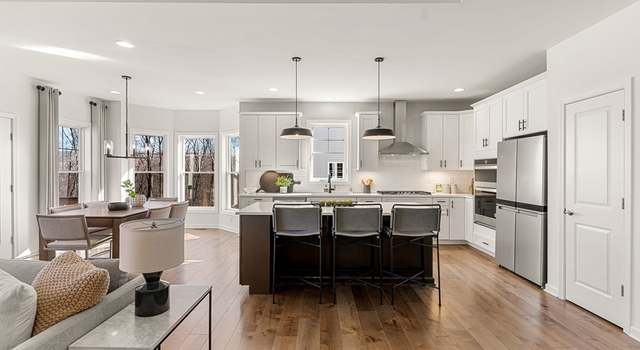 Photo of 10 Lloyd Cir #27, Norton, MA 02766